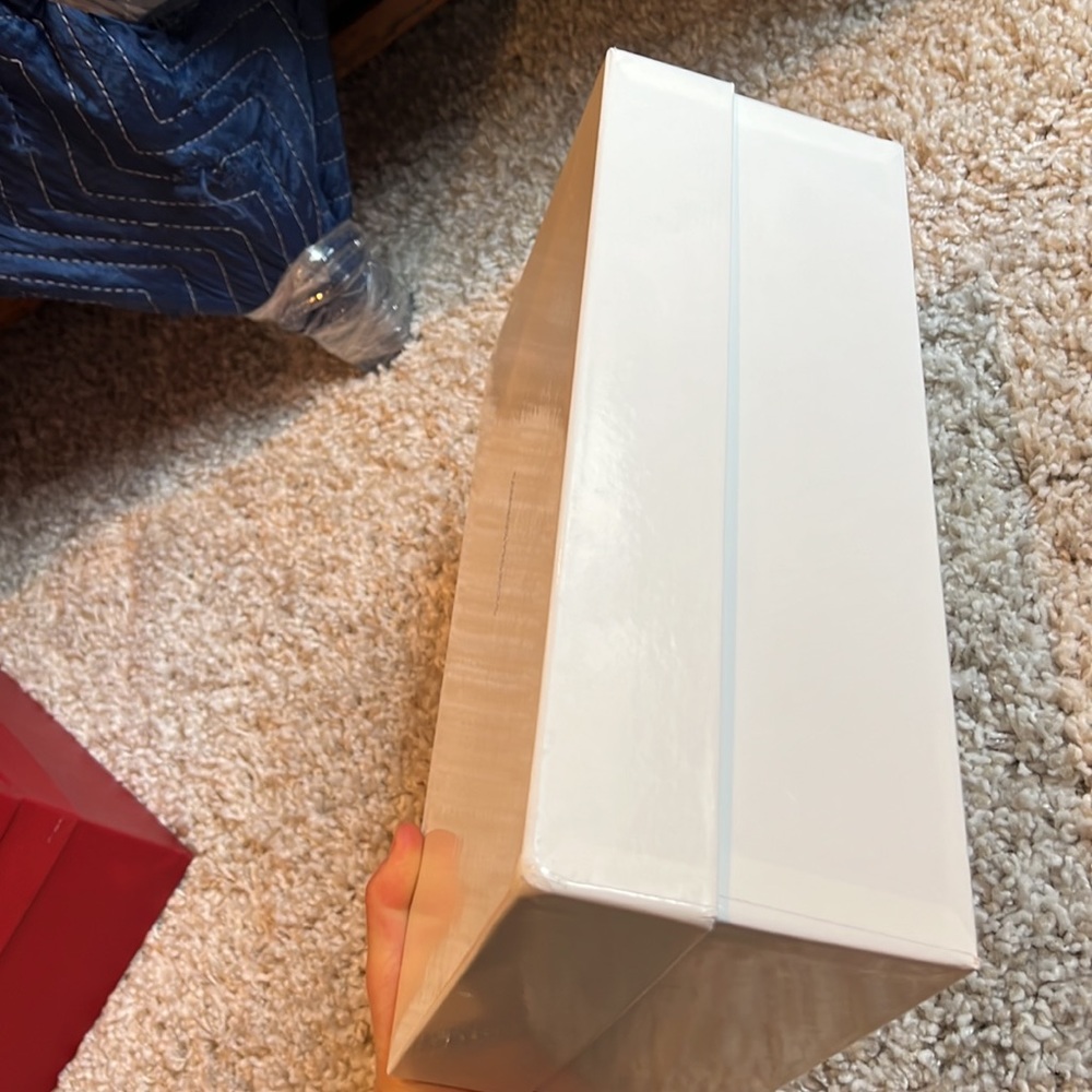 Common projects show box - Picture 2 of 2